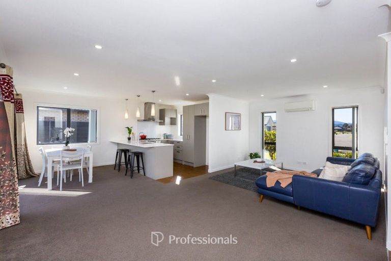 Photo of property in 32 Filmer Crescent, Wallaceville, Upper Hutt, 5018