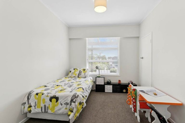 Photo of property in 95 Hillcrest Avenue, Hillcrest, Auckland, 0627