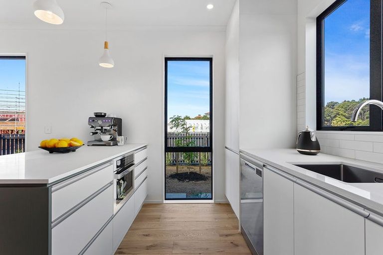 Photo of property in 3/241 Hill Road, The Gardens, Auckland, 2105