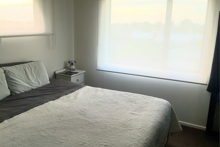 Photo of property in 5 Chatswood Grove, Fitzroy, New Plymouth, 4312