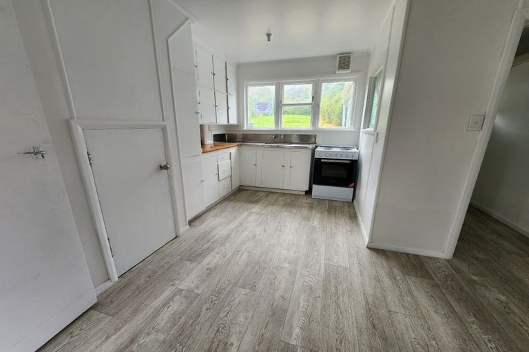 Photo of property in 34a-d Cornwall Crescent, Cannons Creek, Porirua, 5024