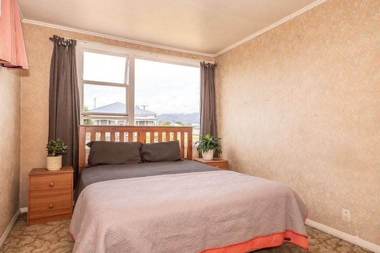 Photo of property in 132 Peel Street, Westport, 7825