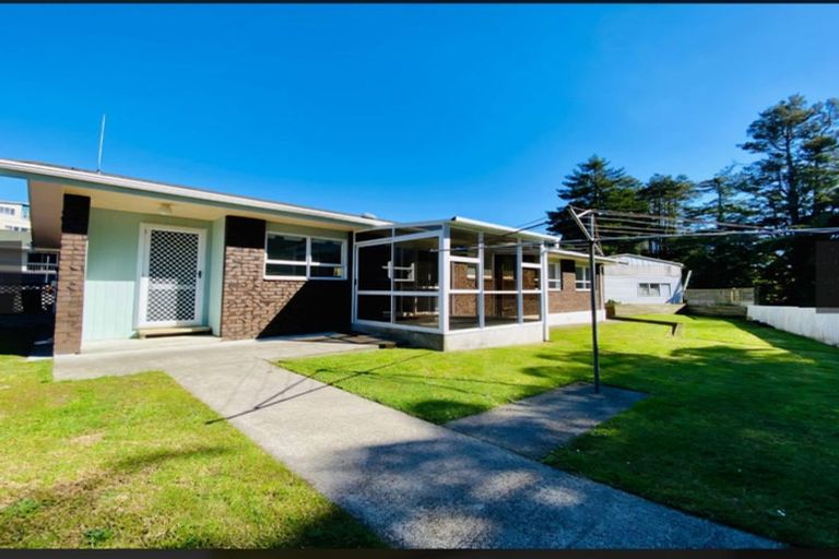 Photo of property in 12 Pentland Place, Highlands Park, New Plymouth, 4312