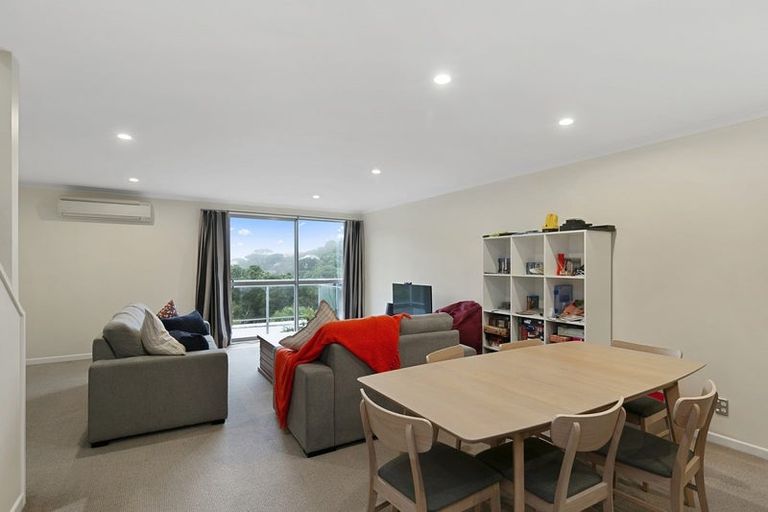 Photo of property in 3/27 The Rigi, Northland, Wellington, 6012