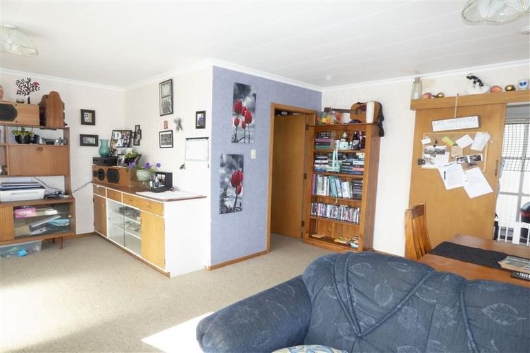 Photo of property in 5b Waimea Street, Westown, New Plymouth, 4310