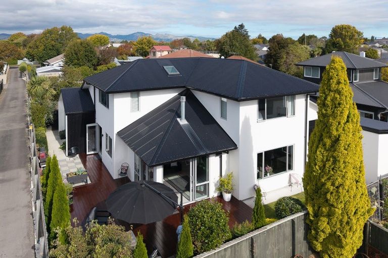 Photo of property in 152a Wairakei Road, Bryndwr, Christchurch, 8053