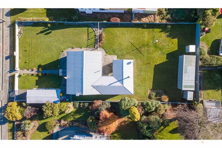 Photo of property in 58 Wilkin Street, Waimate, 7924