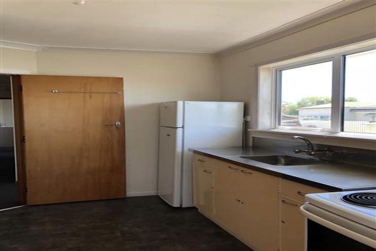 Photo of property in 21 Mako Mako Road, Levin, 5510