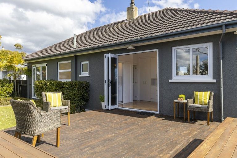 Photo of property in 11 Waimea Street, Westown, New Plymouth, 4310