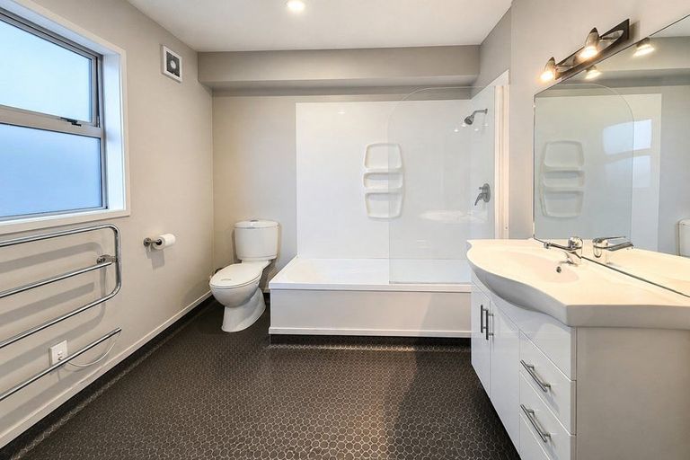 Photo of property in 5a Adelaide Street, Petone, Lower Hutt, 5012