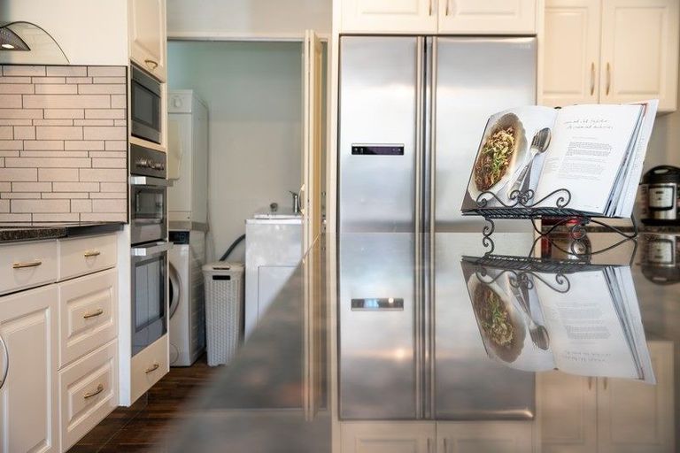 Photo of property in 257 Mazengarb Road, Paraparaumu, 5032