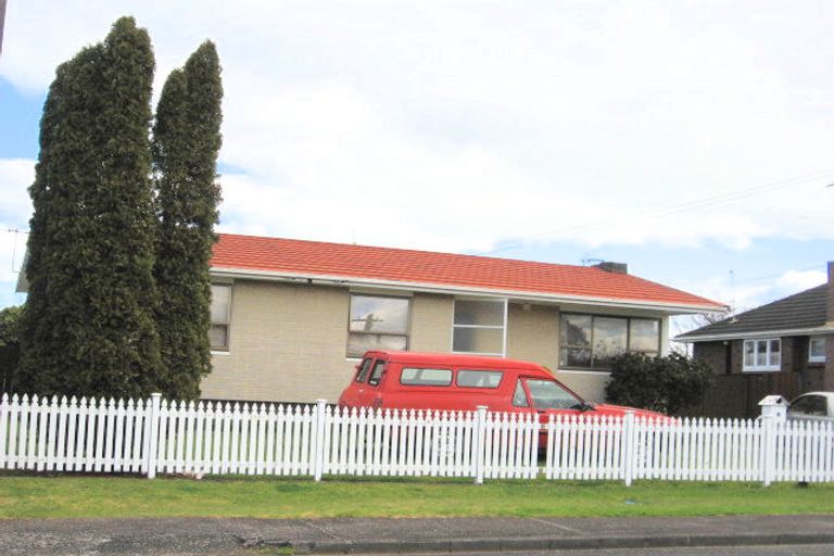 Photo of property in 6 Mountbatten Place, Papakura, 2110