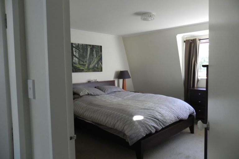 Photo of property in 68a Churton Drive, Churton Park, Wellington, 6037