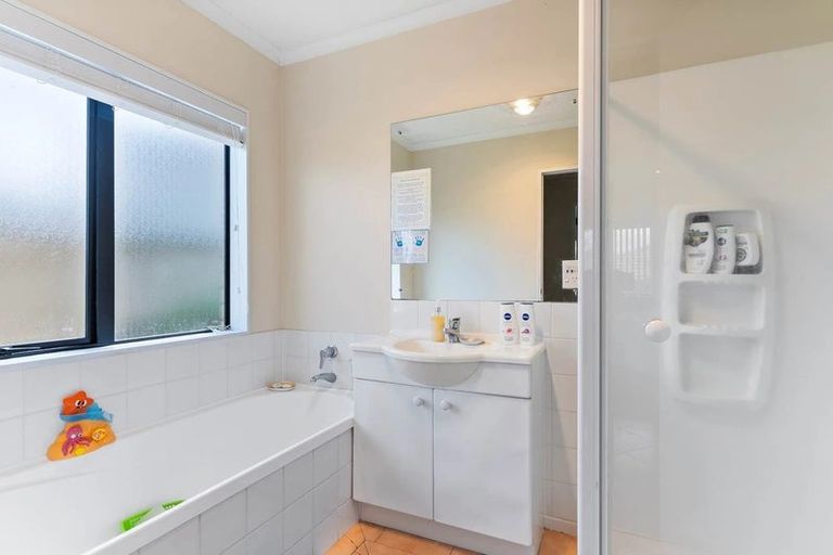 Photo of property in 28a Hillcrest Road, Papatoetoe, Auckland, 2025
