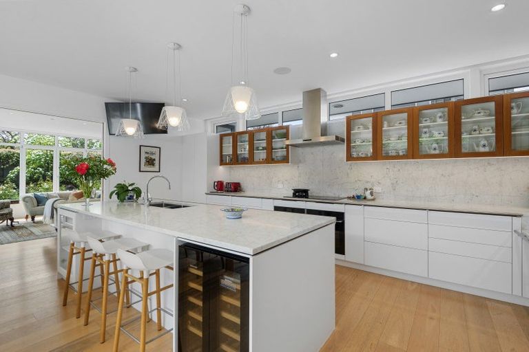 Photo of property in 62a Holly Road, St Albans, Christchurch, 8014