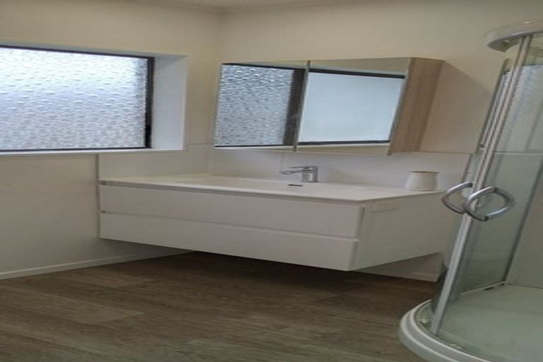 Photo of property in 4/9 Allen Avenue, Papatoetoe, Auckland, 2025