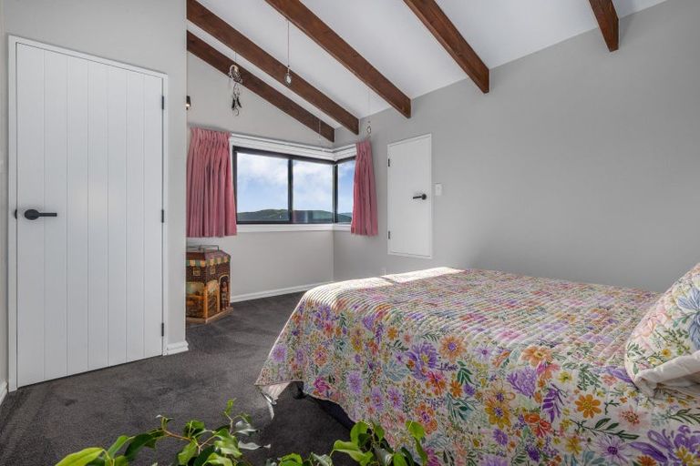 Photo of property in 10 Kinloch Place, Papakowhai, Porirua, 5024