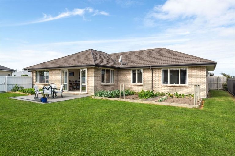 Photo of property in 3 Galatos Street, Rangiora, 7400