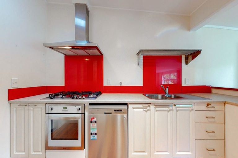 Photo of property in 9 Silverbirch Grove, Churton Park, Wellington, 6037