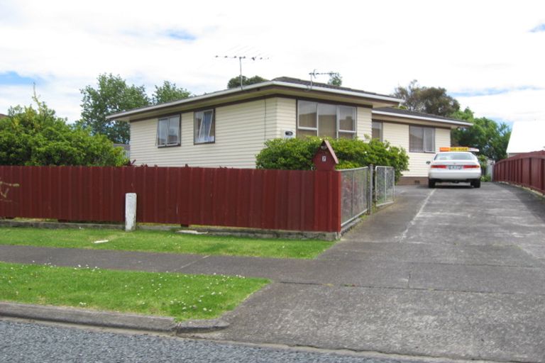 Photo of property in 7 Tacon Place, Mangere, Auckland, 2022
