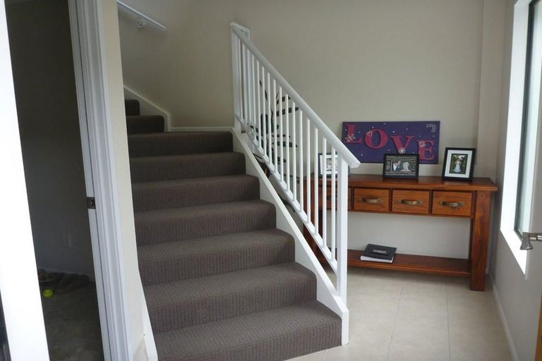 Photo of property in 8 Abbey Way, Whitby, Porirua, 5024