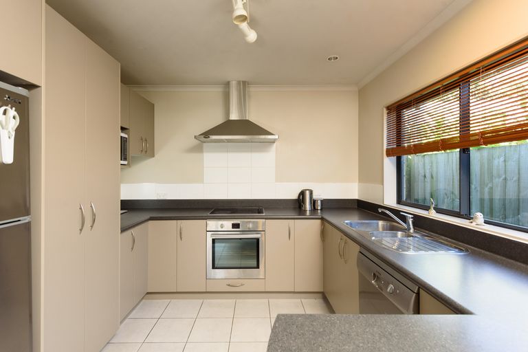 Photo of property in 6a Sharyn Place, Brookfield, Tauranga, 3110
