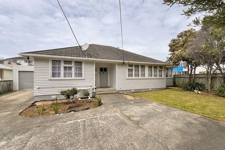 Photo of property in 39 Bannister Avenue, Johnsonville, Wellington, 6037