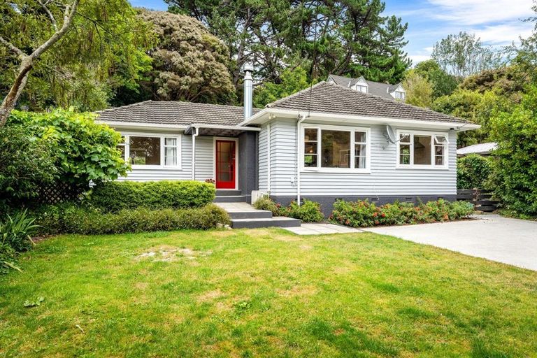 Photo of property in 39 Rawhiti Street, Stokes Valley, Lower Hutt, 5019