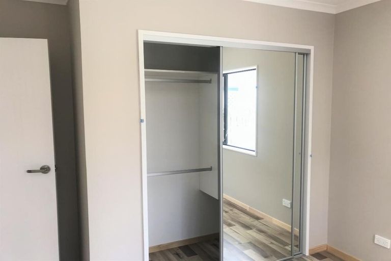 Photo of property in 4a Milton Road, Orewa, 0931