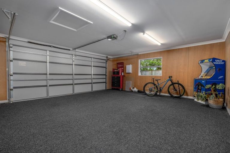 Photo of property in 1 Moss Lane, Raumati Beach, Paraparaumu, 5032