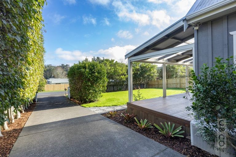 Photo of property in 5 Cambridge Road, Riverhead, 0820