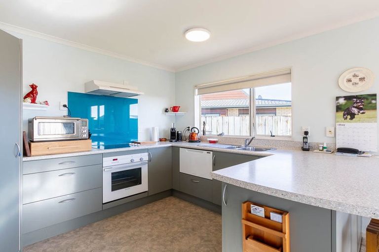 Photo of property in Rangeview Villas, 35/9 Fuller Close, Levin, 5510