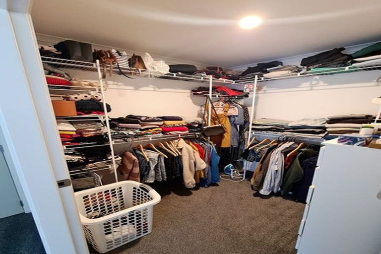 Photo of property in 19 Mooring Close, Whitby, Porirua, 5024