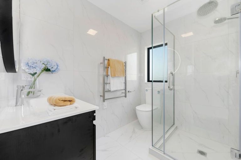 Photo of property in 12 Elevation Street, Flat Bush, Auckland, 2019