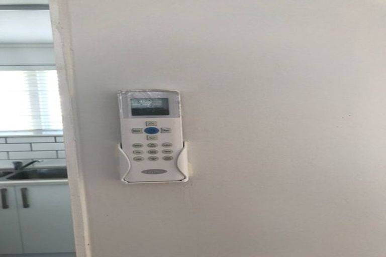 Photo of property in 2/8 James Road, Manurewa, Auckland, 2102