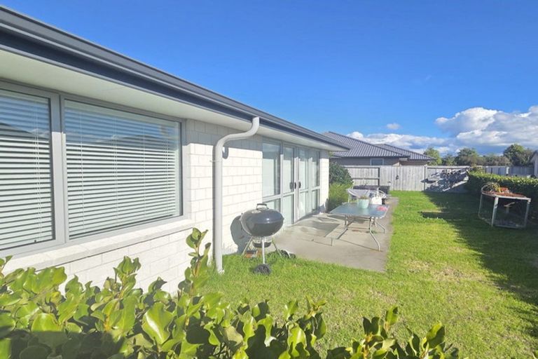 Photo of property in 70 Dunkeld Drive, Papamoa, 3118