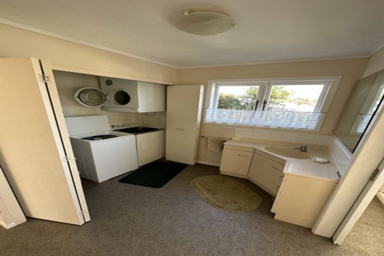 Photo of property in 120 Eskdale Road, Birkdale, Auckland, 0626