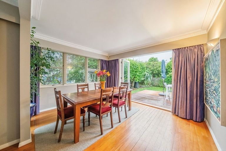 Photo of property in 13 Deller Grove, Silverstream, Upper Hutt, 5019