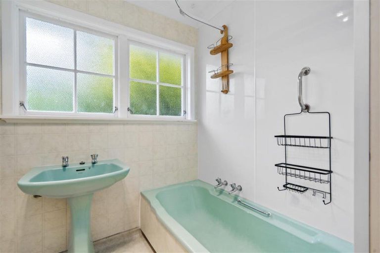 Photo of property in 3 Kotare Place, Levin, 5510