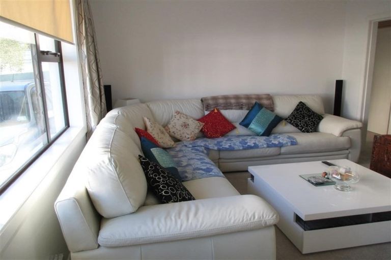 Photo of property in 1/111 Aikmans Road, Merivale, Christchurch, 8014