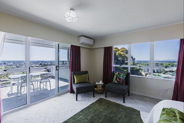 Photo of property in 81 Churchill Drive, Taradale, Napier, 4112