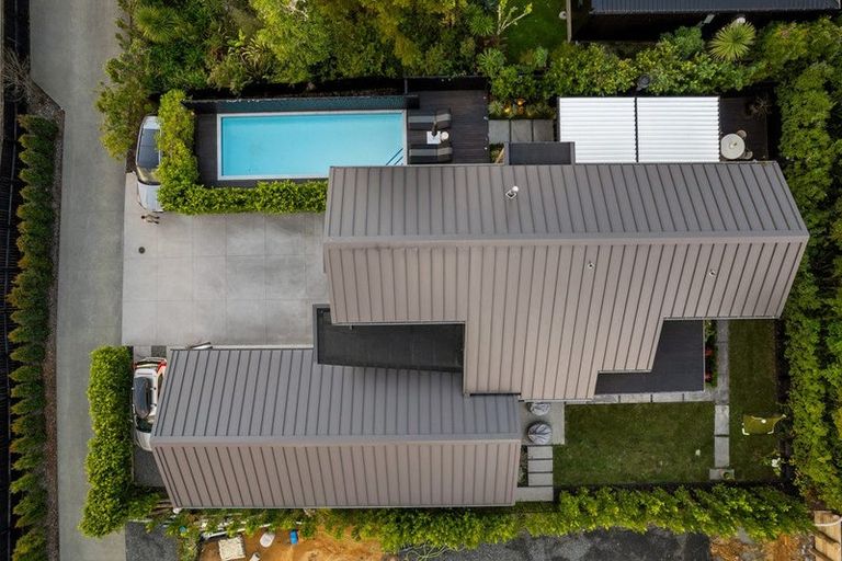 Photo of property in 21 Oscar Road, Greenhithe, Auckland, 0632