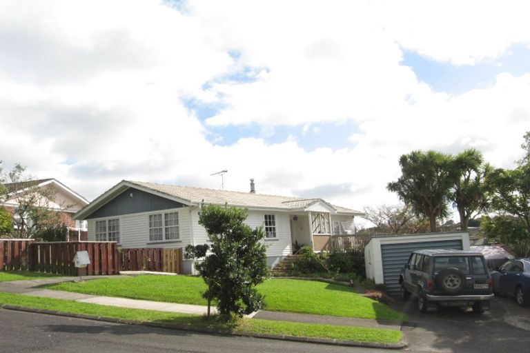 Photo of property in 30 Nevada Avenue, Pakuranga Heights, Auckland, 2010