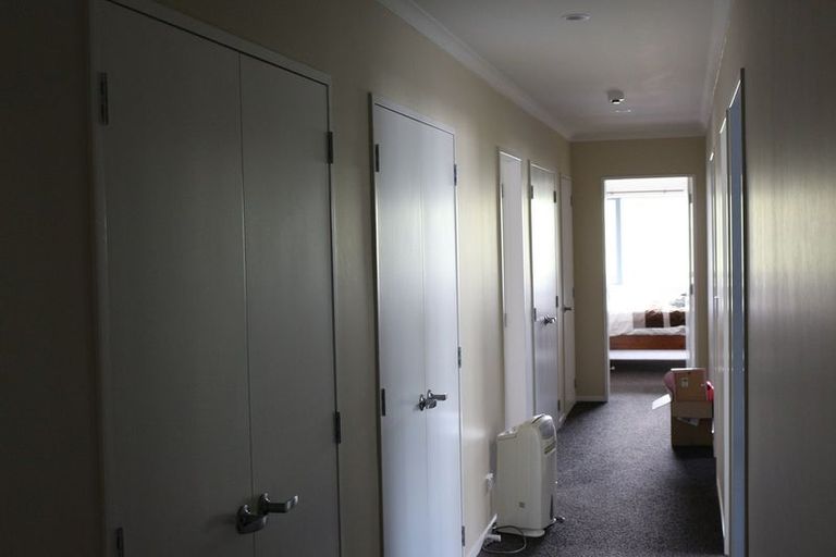 Photo of property in 10 Bickerton Rise, Churton Park, Wellington, 6037