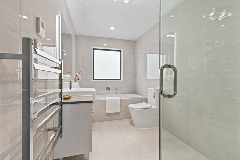 Photo of property in 8 Crossgar Road, Flat Bush, 2019