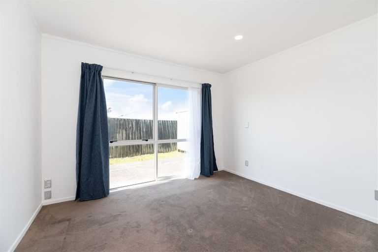 Photo of property in 87 Pooks Road, Ranui, Auckland, 0612