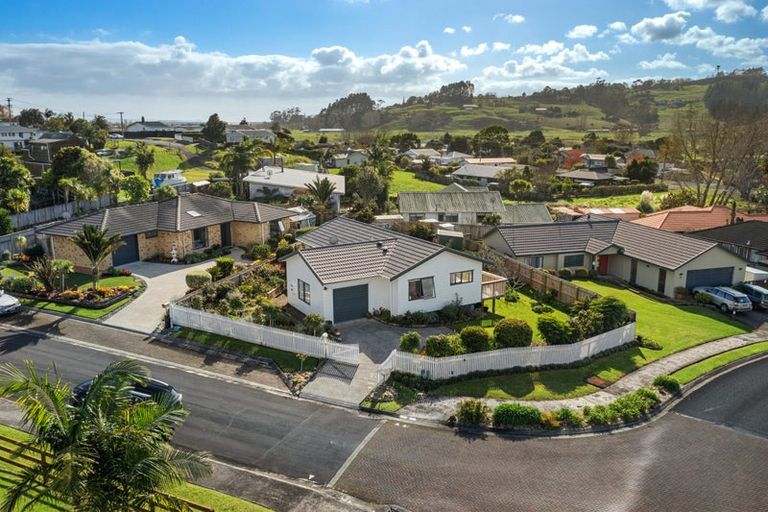 Photo of property in 2 Kassa Rise, Helensville, 0800