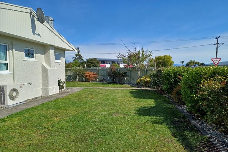 Photo of property in 2 Fergusson Street, Stoke, Nelson, 7011