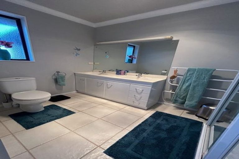 Photo of property in 286 Rehutai Road, Baylys Beach, Dargaville, 0377