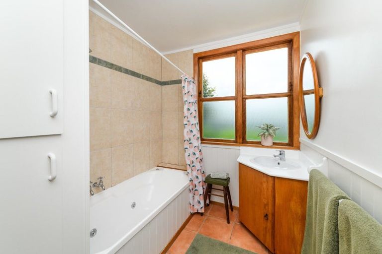 Photo of property in 44 Sherwill Street, Feilding, 4702